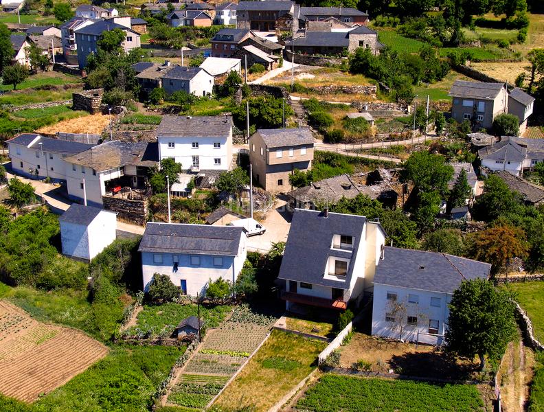 Foto d7720920-d40f-4c34-83ce-d8393f2ac5b1. Chalet in Palacios del Sil