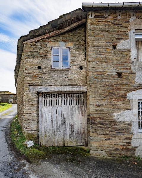 Foto 5c2a660b-0b40-4145-84e3-10e06176e8a4. Bauernhof in Castroverde