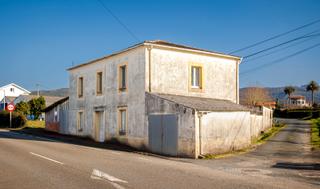 Masia a Ortigueira. Casa a restaurar con vistas a la ría de ortigueira
