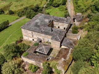 Masia a Vegadeo. Casona señorial del siglo xviii catalogada como patrimonio en ve