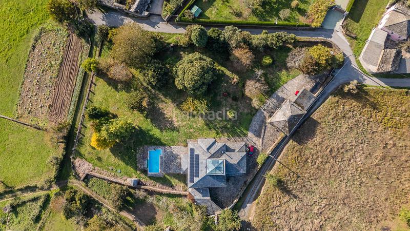 Foto 3b3b914b-74a1-45dd-8c9d-1594fc929617. Chalet mit pool in Parroquias del Este Lugo