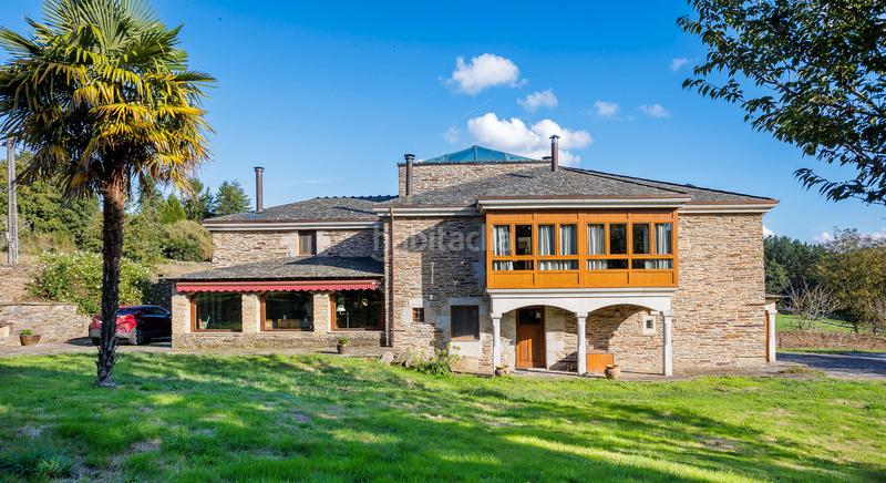 Foto 989f2a46-7a2d-4b40-882f-21f4236b004a. Chalet mit pool in Parroquias del Este Lugo