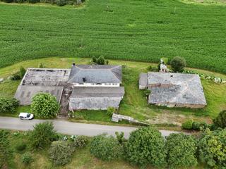 Masia a Barreiros. Construcciones con gran terreno en el camino de santiago y cerca