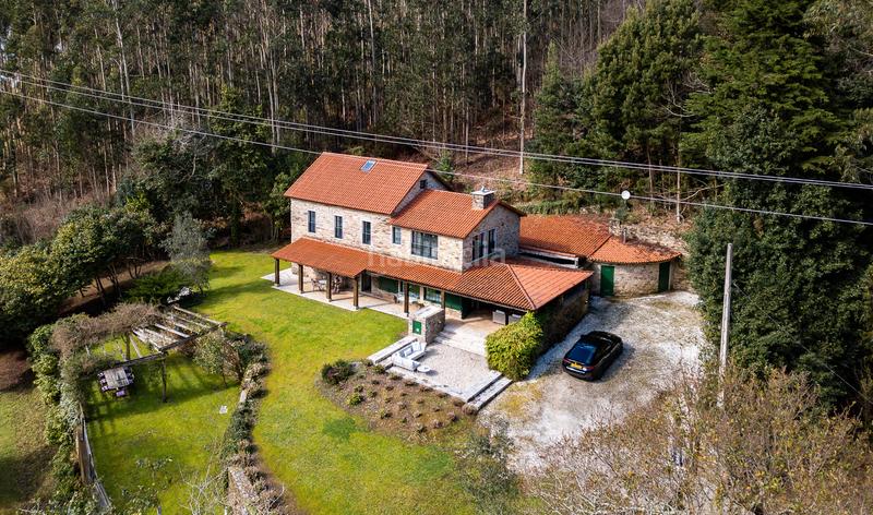 Foto 1323cd41-6b16-46c9-8e09-17b077808598. Masía casa reformada cerca del mar en Cedeira