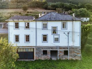 Masia a Pontenova (A). Buena casa en vilaxea pontenova