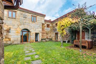 Masia a Laracha. Pazo del siglo xvi completamente restaurado en a laracha