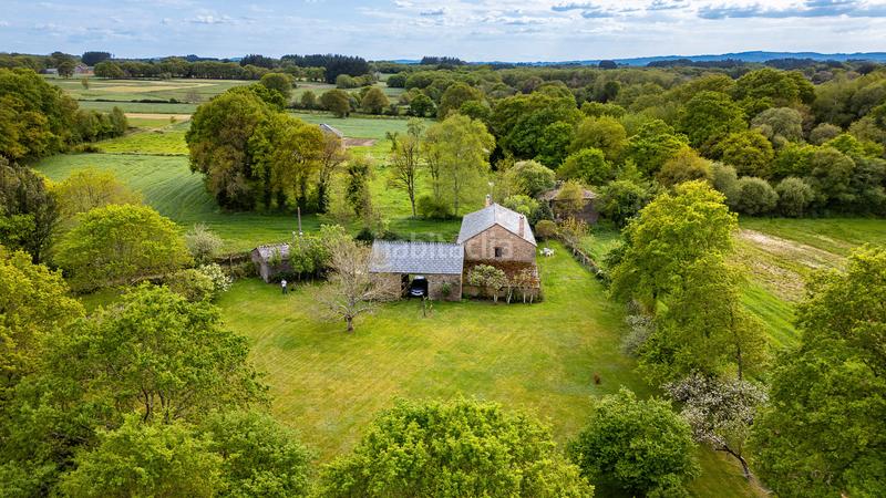 Foto da5a2ba5-3808-40b8-874f-e6a6a6c9b218. Masia a Outeiro de Rei