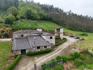 Masia a Mondoñedo. Casa rústica con 4,6 hectáreas de terreno en mondoñedo