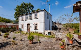 Masia a Rábade. Conjunto rural con casa, nave y terreno en rábade