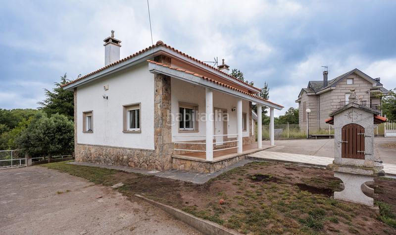 Foto facbdb2e-db50-4873-bada-730c87f3ec84. Chalet  con finca en Castro Caldelas