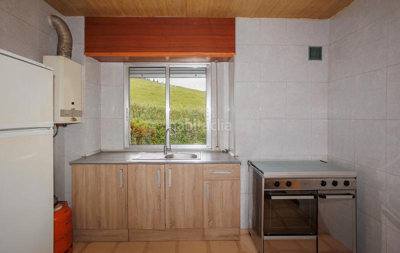 Foto 24c7cf1f-b56f-47c9-9c2f-11f15cf7492d. Masía casa rústica con 11 hectáreas de terreno en Friol