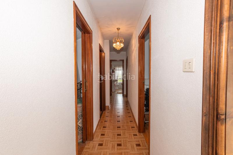 Foto 9388971a-e3a6-465c-acef-b4ce13be3221. Chalet  de tres plantas con jardines en Begonte