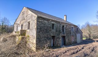 Casale in Xermade. Casa de piedra a restaurar con terreno edificable en xermade