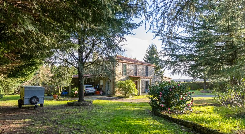 Foto b353c2da-29e5-4946-855c-b59c970289ad. Masia a Toques