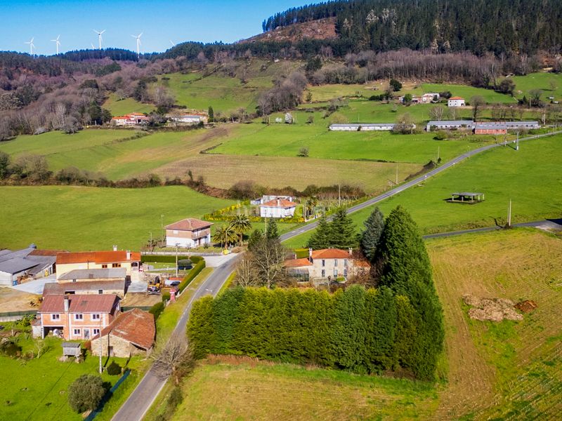 Foto f91311a4-6f56-4ee0-ab64-a603fb606ca7. Masia a Toques