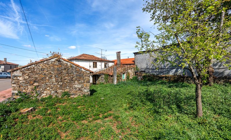 Foto 2c0c6cfb-fdf9-4443-b61f-c37b3728eb64. Masia a Santiso