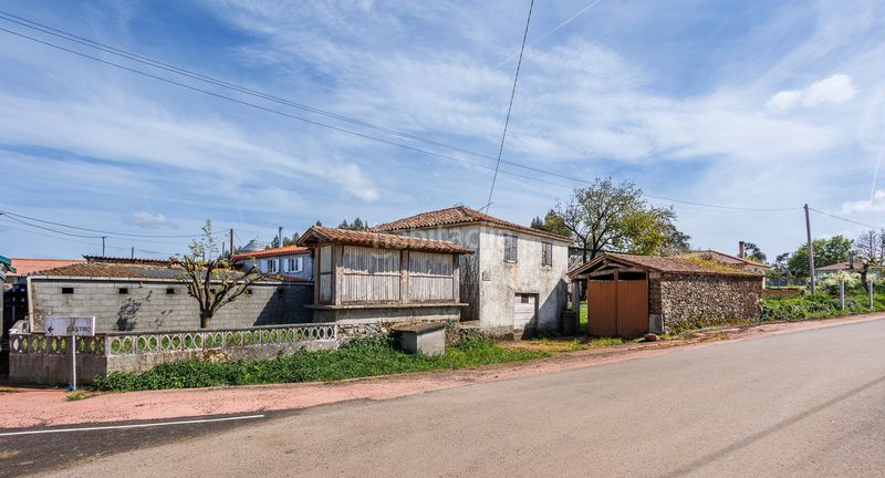 Foto 95de4a65-5f34-4a76-bdf8-9ab68f817c68. Masia a Santiso