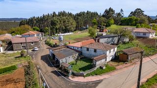 Casale in Santiso. Casa a reformar con hórreo, palleira y dos pozos en santiso