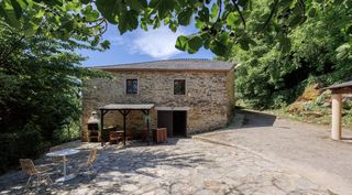 Local Comercial a Fonsagrada (A). Casa de turismo rural con vistas a la montaña en a fonsagrada