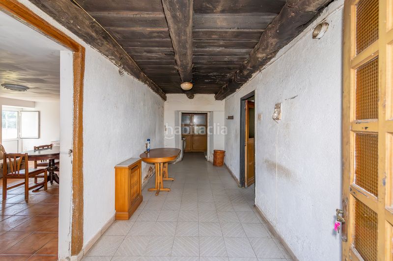Foto 0a1ff9d2-bf3f-4e1a-8598-be6cb046aba2. Masía casa rústica con terreno edificable en Outeiro de Rei