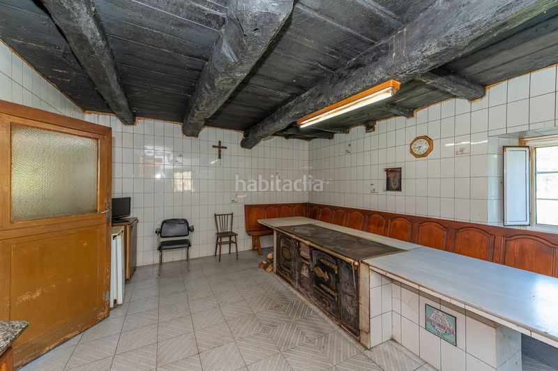 Foto 5a805edb-ed71-46ae-9304-98b62e6d18e0. Masía casa rústica con terreno edificable en Outeiro de Rei