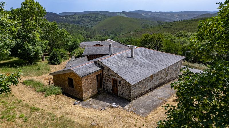 Foto c967e383-438d-4042-ba3f-1fb3284b2397. Masia a Saviñao (O)