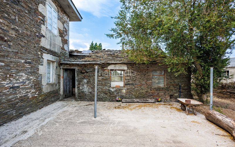 Foto f3eb9ae3-4884-4746-9d7e-bef727479621. Masia a Parroquias del Oeste Lugo
