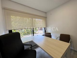 Lloguer Oficina  N/a. Despacho en alquiler en una oficina de 260 m2 en avenidas