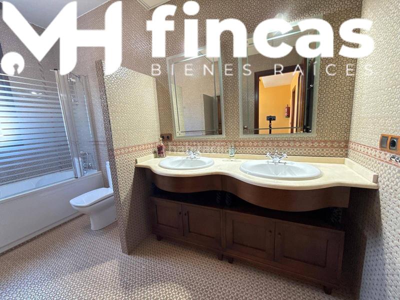 Foto b0dbc051-e09a-4fcd-832c-7e9cff2b9c7d. Chalet  rural de lujo entre olivos sevilla en Mairena del Alcor