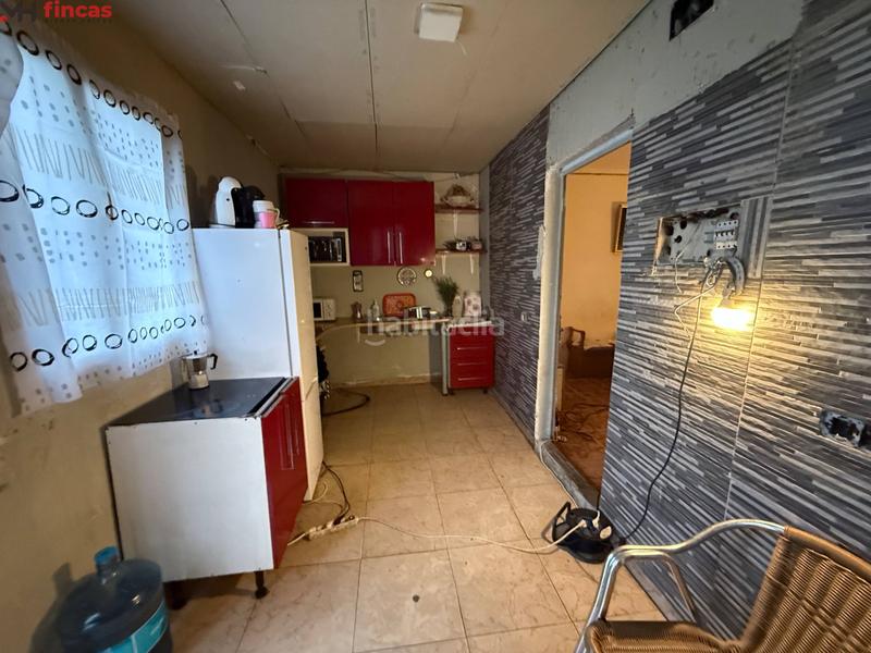 Foto a3bbec70-a14d-4dc0-b1b1-7499f057c0e6. Masía parcela de 1.250m en los naranjos, pozo propio, luz y construcciones para reformar en Carmona