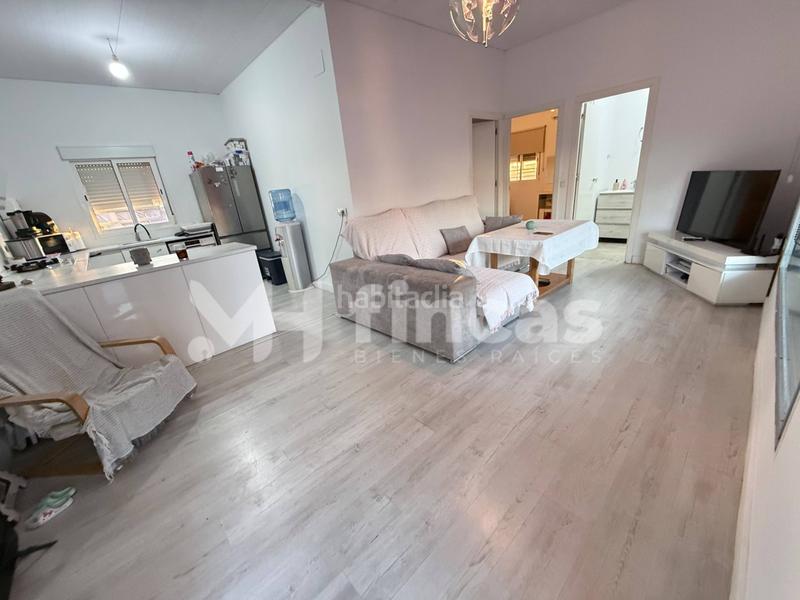 Foto 033a8345-44fe-4bb1-b035-97893b953596. Maison dans urbanizacion los frutales dans Carmona