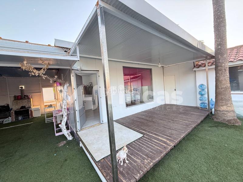 Foto 5d0a25de-3eb9-4ccc-a01a-66c4bbab6dfa. Maison dans urbanizacion los frutales dans Carmona