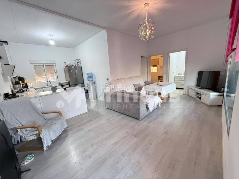 Foto ac850633-7ba0-4b7a-b90d-e2cf850bac2b. Maison dans urbanizacion los frutales dans Carmona