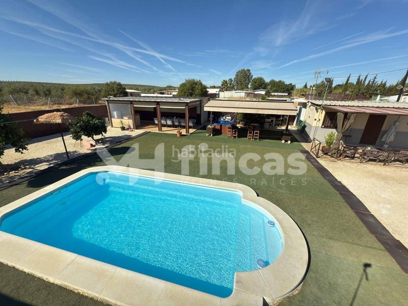 Foto a2d258f6-6605-4b97-8430-aea4166fc37e. Masía tu oasis privado por menos de lo que imaginas piscina, jacuzzi y casa de invitados incluidos! en Arahal