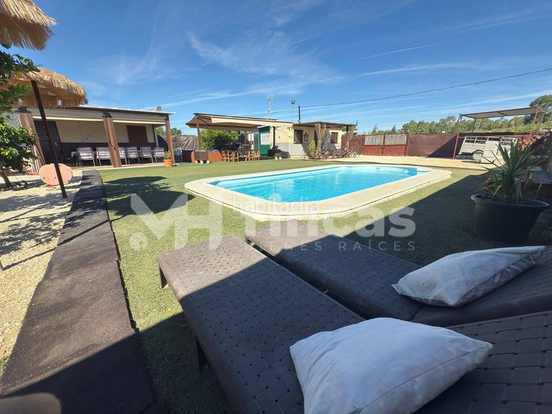 Foto db76e63d-e707-4349-af36-f9a86c1859fe. Masía tu oasis privado por menos de lo que imaginas piscina, jacuzzi y casa de invitados incluidos! en Arahal