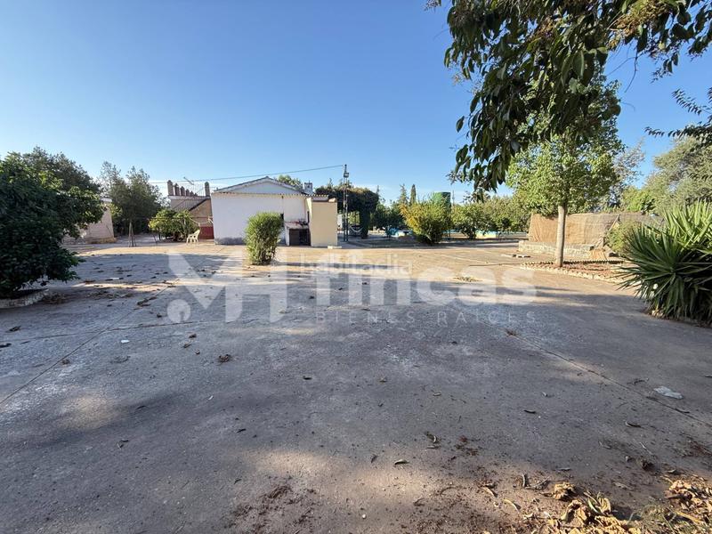 Foto b65680ed-df9f-45c5-b427-61940ab184b2. Casale in calle osa mayor 40 in Oromana Alcalá de Guadaira