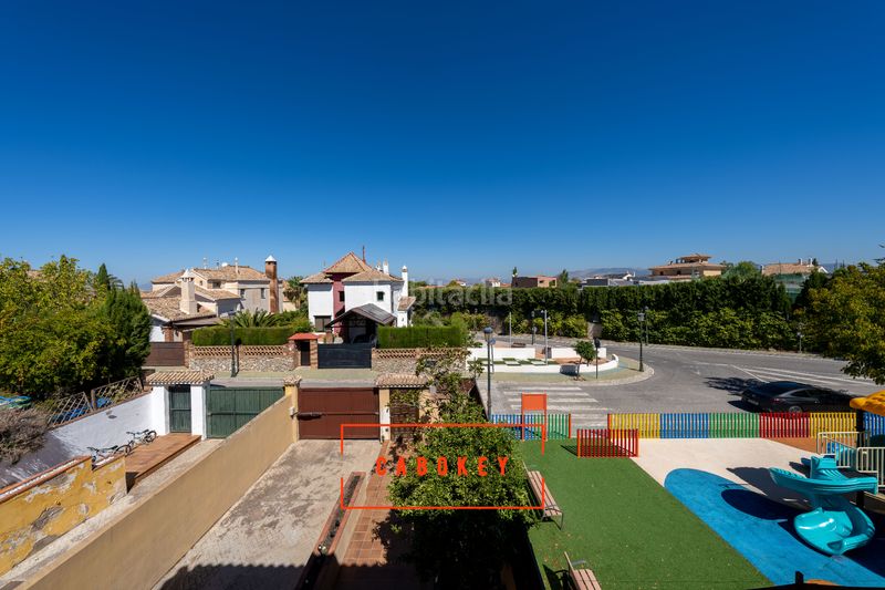 Foto 4b9862ad-209f-4258-862d-af4d8710cbbd. Chalet in calle camelia 19b in Villa de Otura