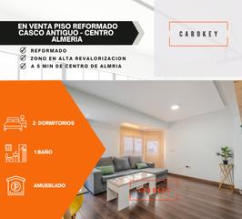 Pis a Calle de la reina 49. Cabokey vende piso reformado en casco antiguo - centro de almeri