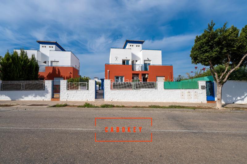 Foto cea3d52c-0bc5-4cac-a4df-55f0e0ccb9cb. Chalet in avenida alhambra 6 in Lomas del Mar Vera