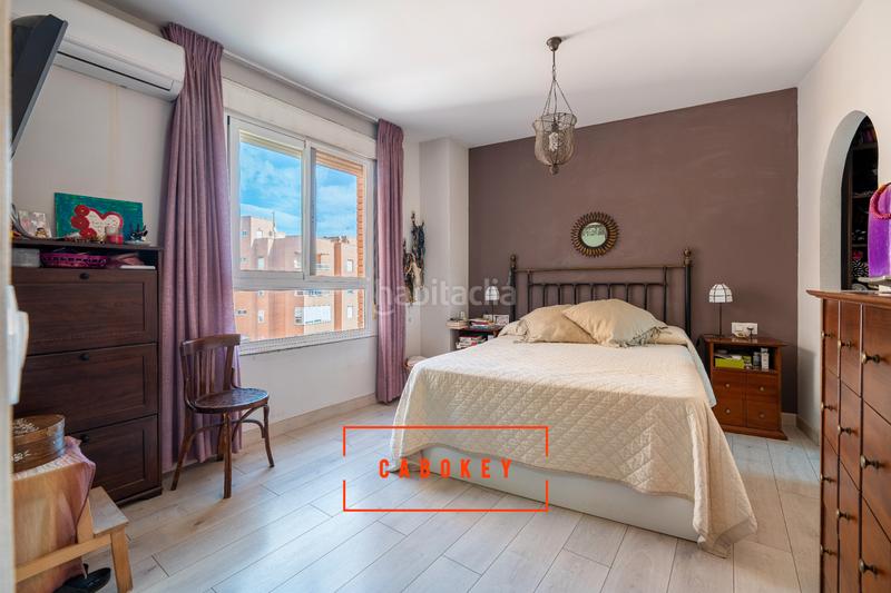 Foto 147fc468-2cdf-4bcb-b353-97a28feec411. Attique dans calle felipe ii 54 dans San Luis Almería