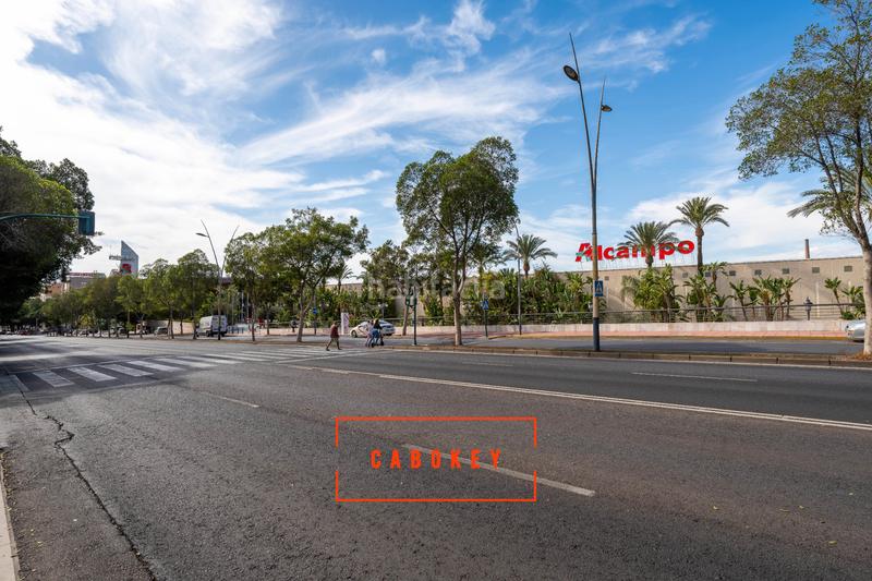 Foto 530b2f0f-872e-41c2-a616-3a4a2b5010b6. Attique dans calle felipe ii 54 dans San Luis Almería