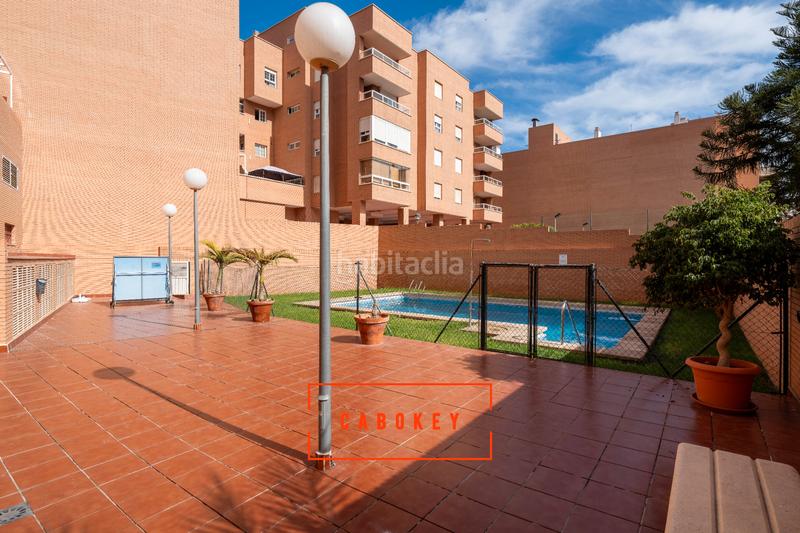 Foto dcf39218-20fd-46ef-afeb-45da761ca6fd. Attique dans calle felipe ii 54 dans San Luis Almería