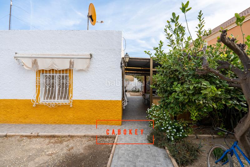 Foto 3508686a-0da4-4a8b-a13e-8882e8472f61. Chalet dans calle dickens 12 dans Costacabana - Loma Cabrera Almería