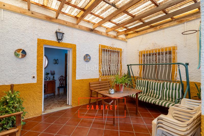 Foto 549bad32-3847-42a1-9b1d-2a1c8e92826c. Chalet dans calle dickens 12 dans Costacabana - Loma Cabrera Almería