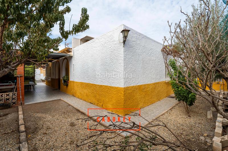 Foto b240c824-9887-47c6-b17c-9e0ec719b9b4. Chalet dans calle dickens 12 dans Costacabana - Loma Cabrera Almería