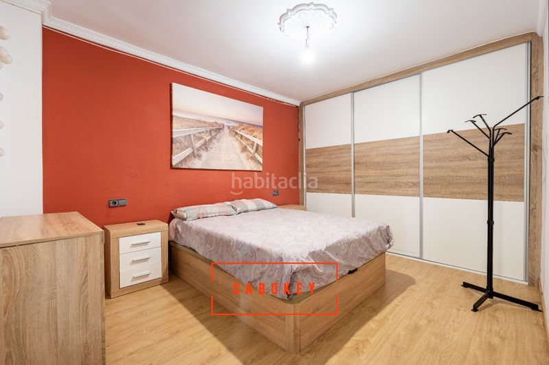 Foto a2bea0ff-a0d0-4ff9-a440-33498ea934f5. Pis a calle real 101 a Centro Almería