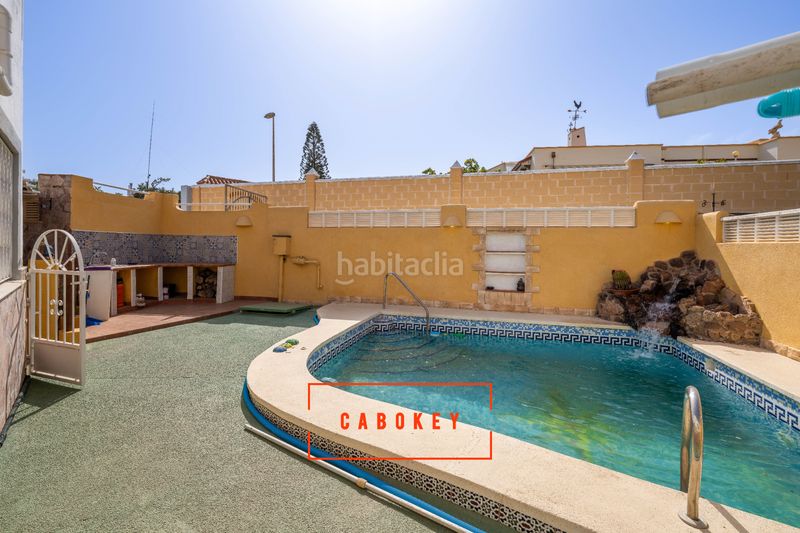 Foto d59b2735-c66e-4ce3-8c44-a7f317e0d319. Reihenhaus in camino de la espuela 54 in Retamar Almería