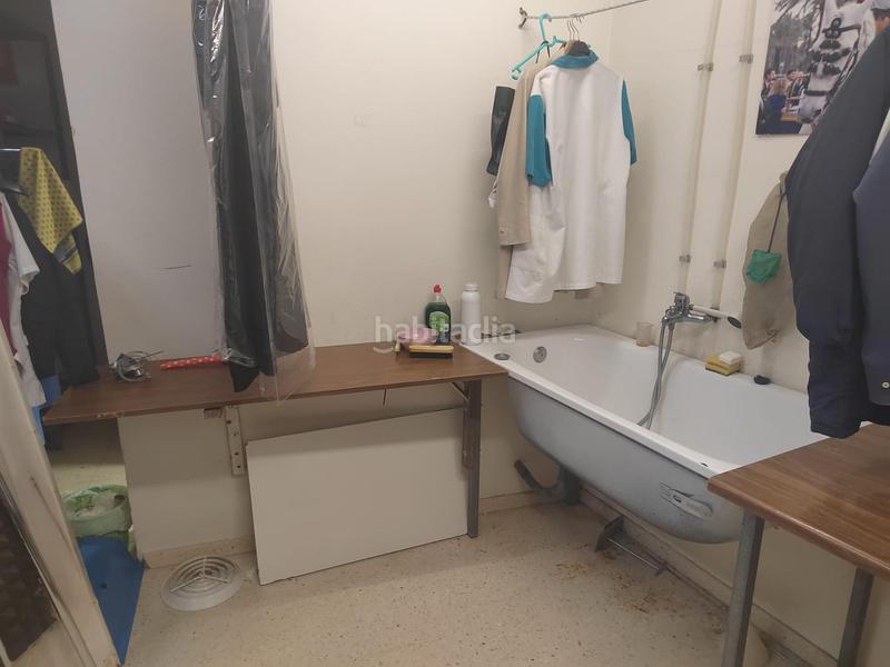 Foto 2315190a-562e-4642-aed3-46966fcb1ce5. Rent business premise in calle angel 31 in Centro Elche / Elx