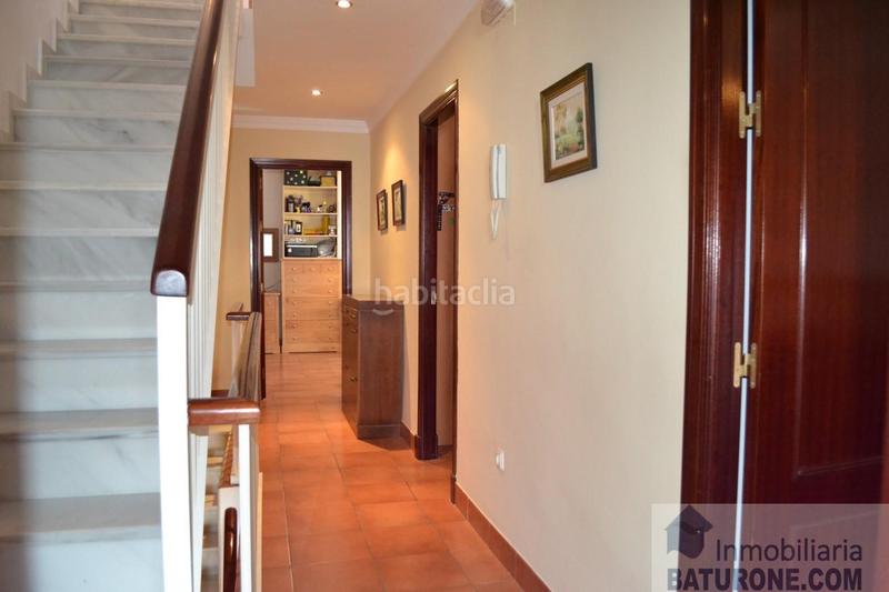Foto 591de950-12c0-458a-a633-c2fee22e36a6. Chalet  en Camposoto - Gallineras San Fernando