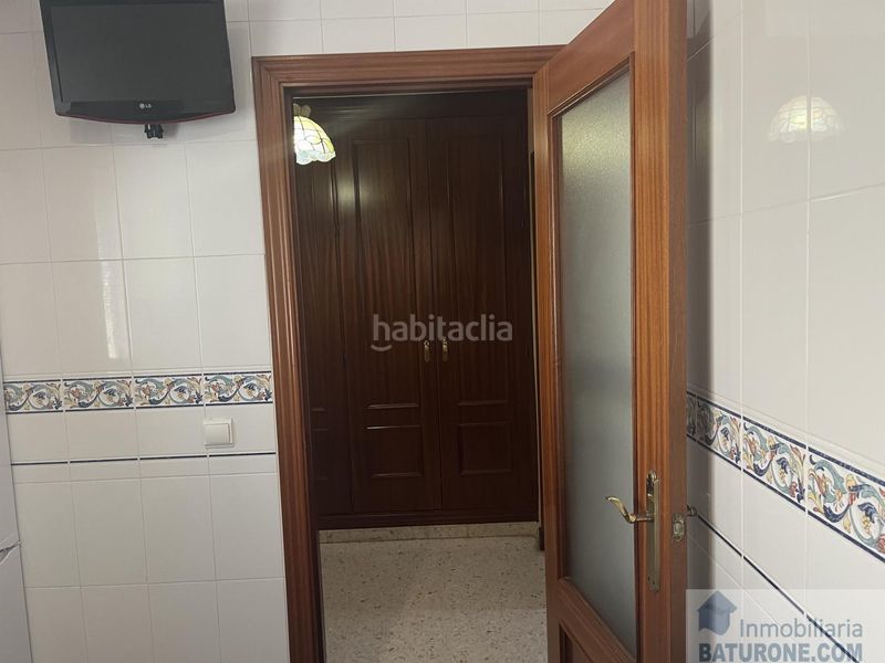 Foto 57537697-bc52-4da9-b74f-5ebe1d1dba9a. Pis amb aparcament a Plaza de toros - Venta Vargas - Capitania San Fernando